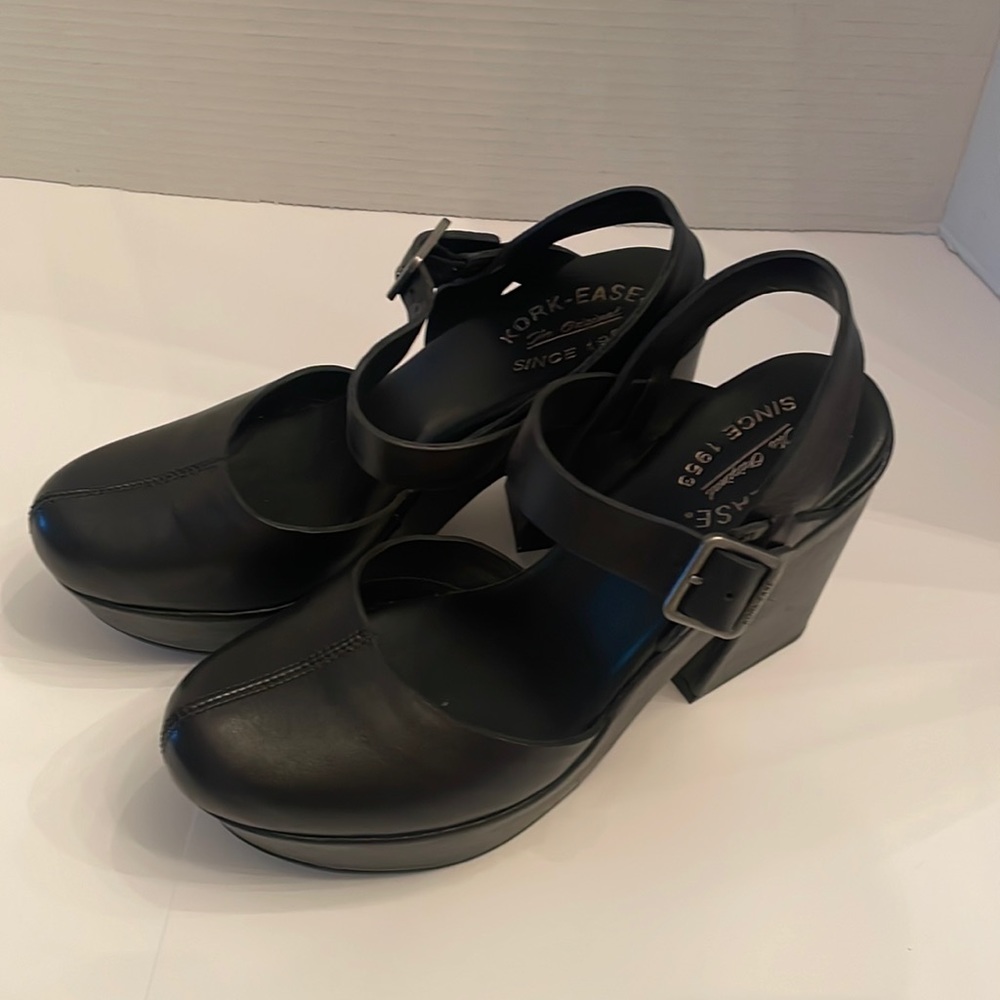 Black like new Kork-Ease platform Mary Janes. Stylish and fun!
